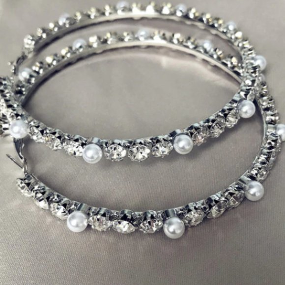 ✨ 2/$18 Silver Gem With Pearls Hoop Earrings (3.5 in diameter) - Picture 3 of 5